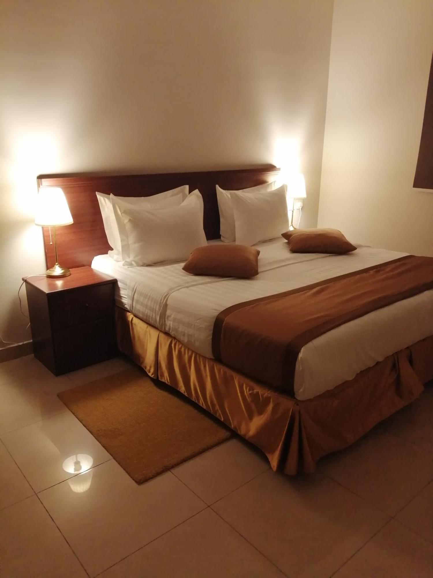 Nozol Al Toot Furnished Units Aparthotel Riad Habitación foto